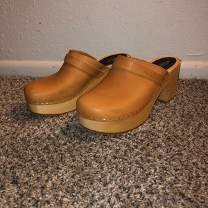 Swedish Hasbeens Clogs Size 41 or US 9.5/10